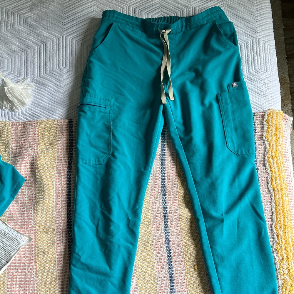 FIGS Yola teal S